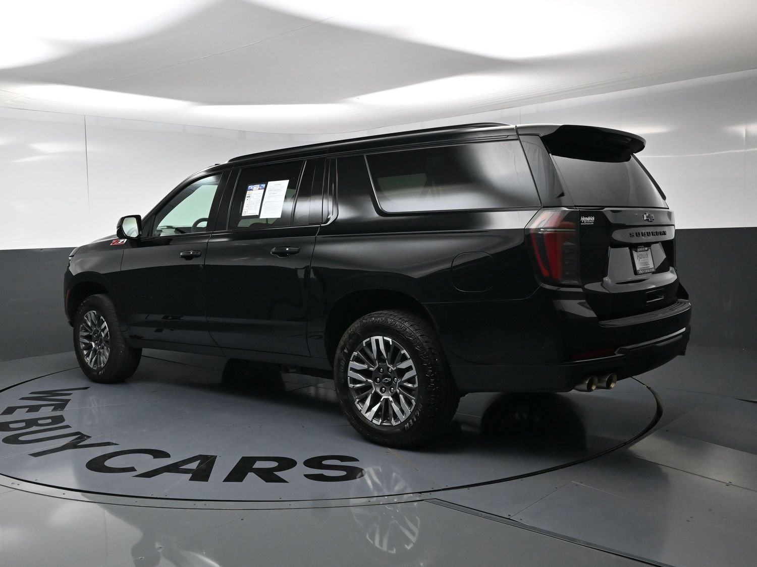 Used 2025 Chevrolet Suburban Z71 AWD/4WD image 7