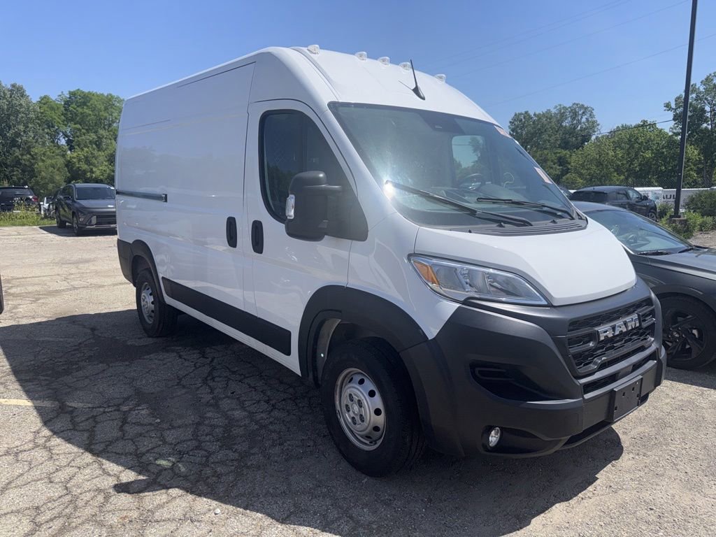 Used 2023 RAM ProMaster 2500 w/ Convenience Group FWD image 5