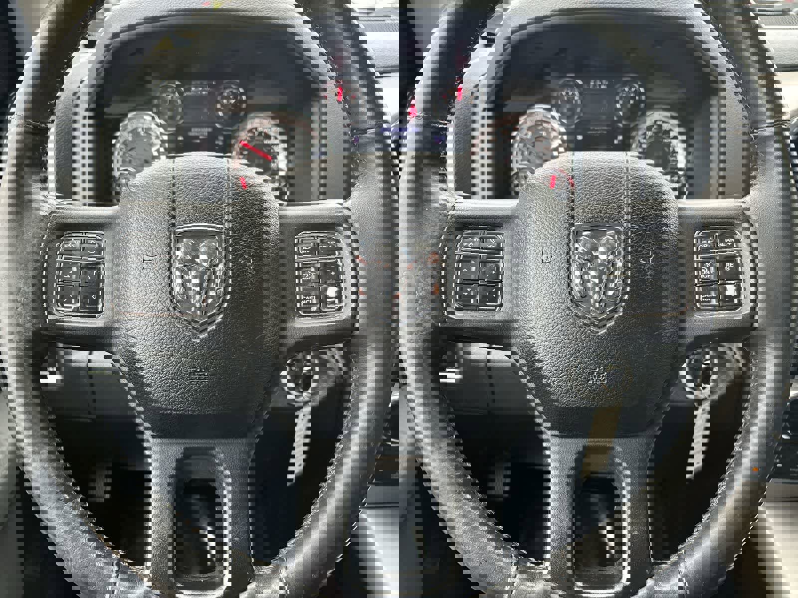 Used 2016 RAM 1500 Classic SLT image 9