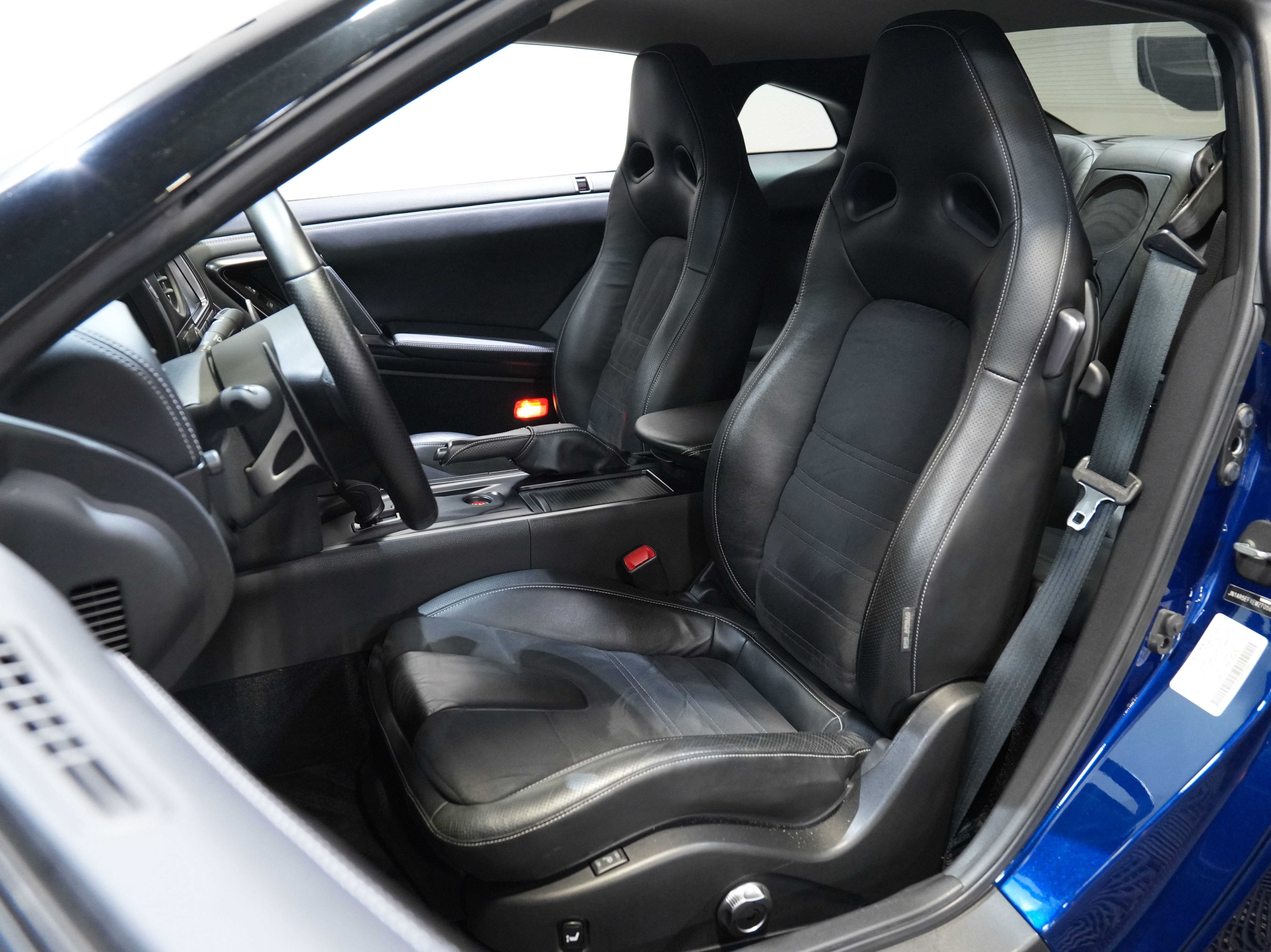 Used 2014 Nissan GT-R Premium AWD/4WD image 30