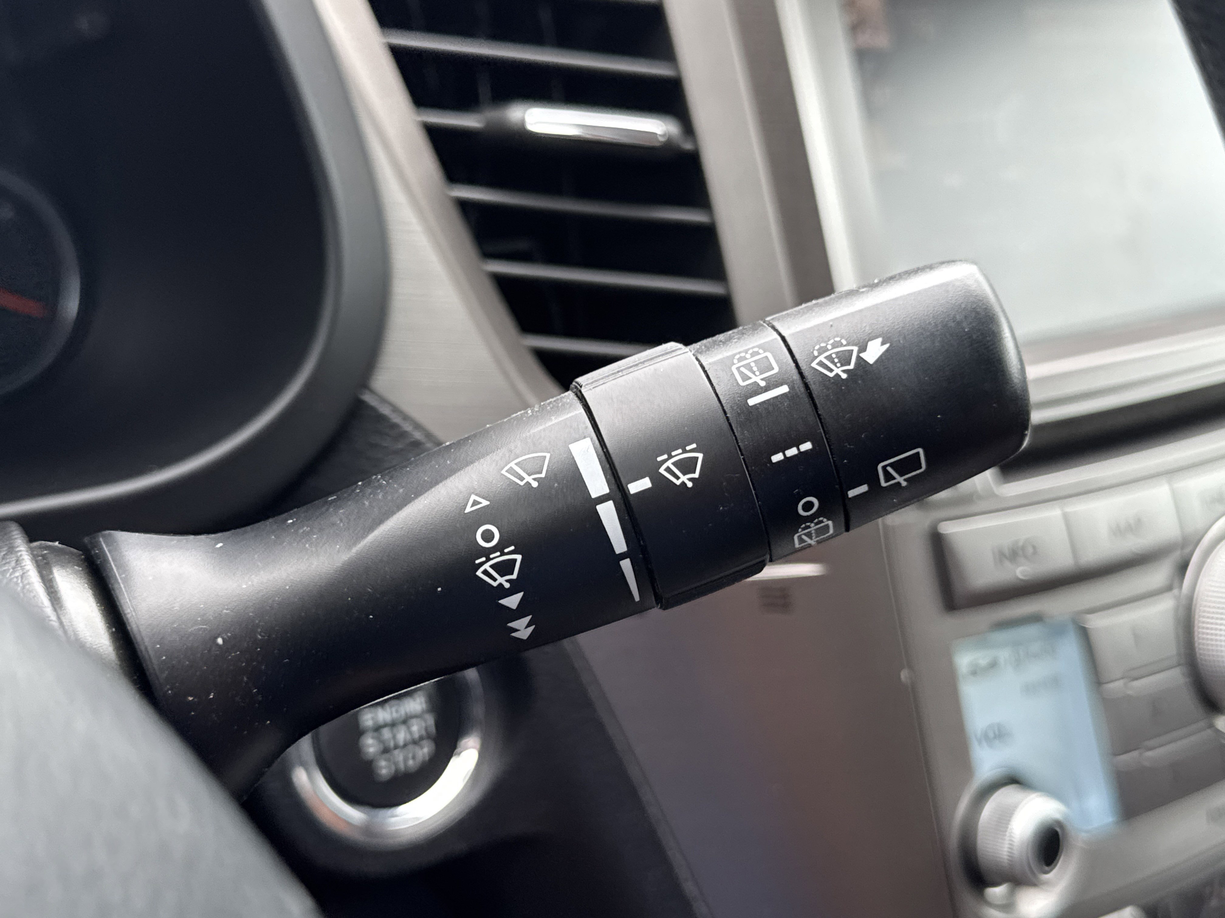 Used 2013 Subaru Outback 3.6R Limited w/ Special Appearance Pkg image 17