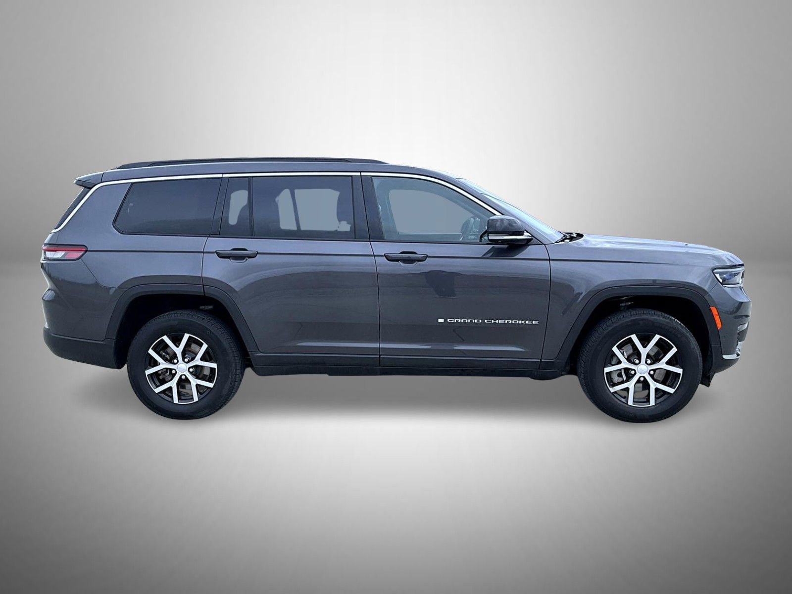 Used 2024 Jeep Grand Cherokee L Limited w/ Luxury Tech Group II image 4
