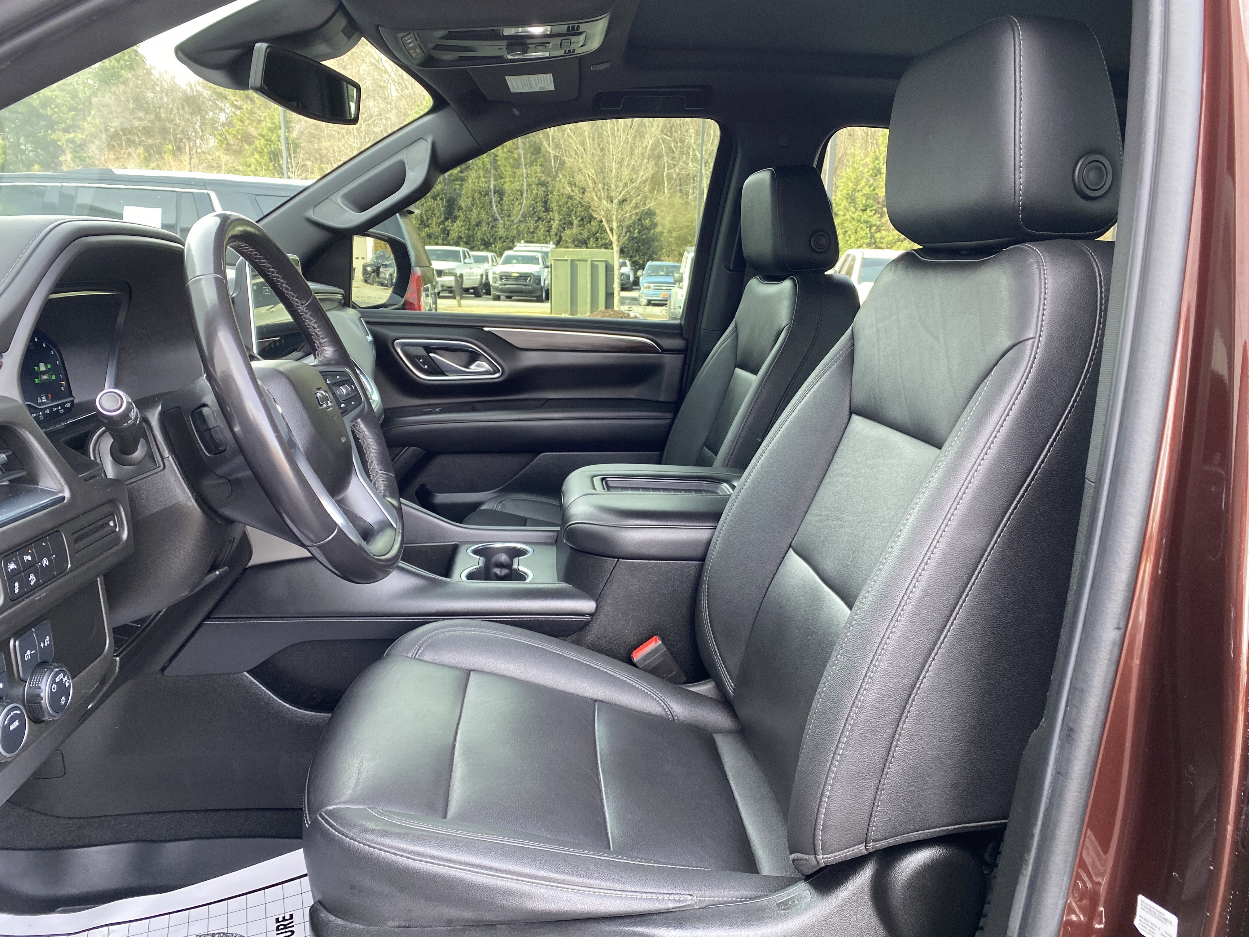 Used 2023 Chevrolet Suburban Z71 image 16