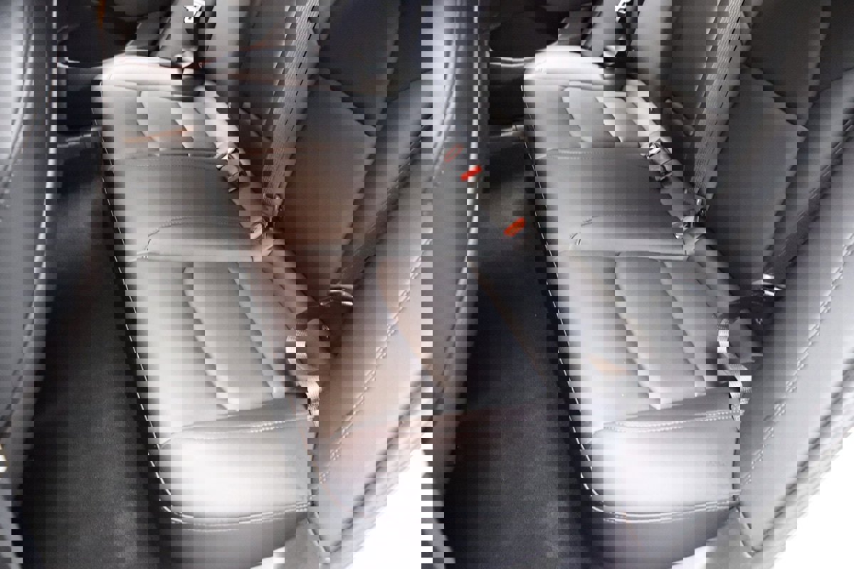 Used 2023 Tesla Model 3 Standard Range image 33