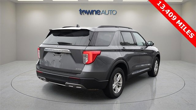 Used 2023 Ford Explorer XLT w/ Equipment Group 202A image 7