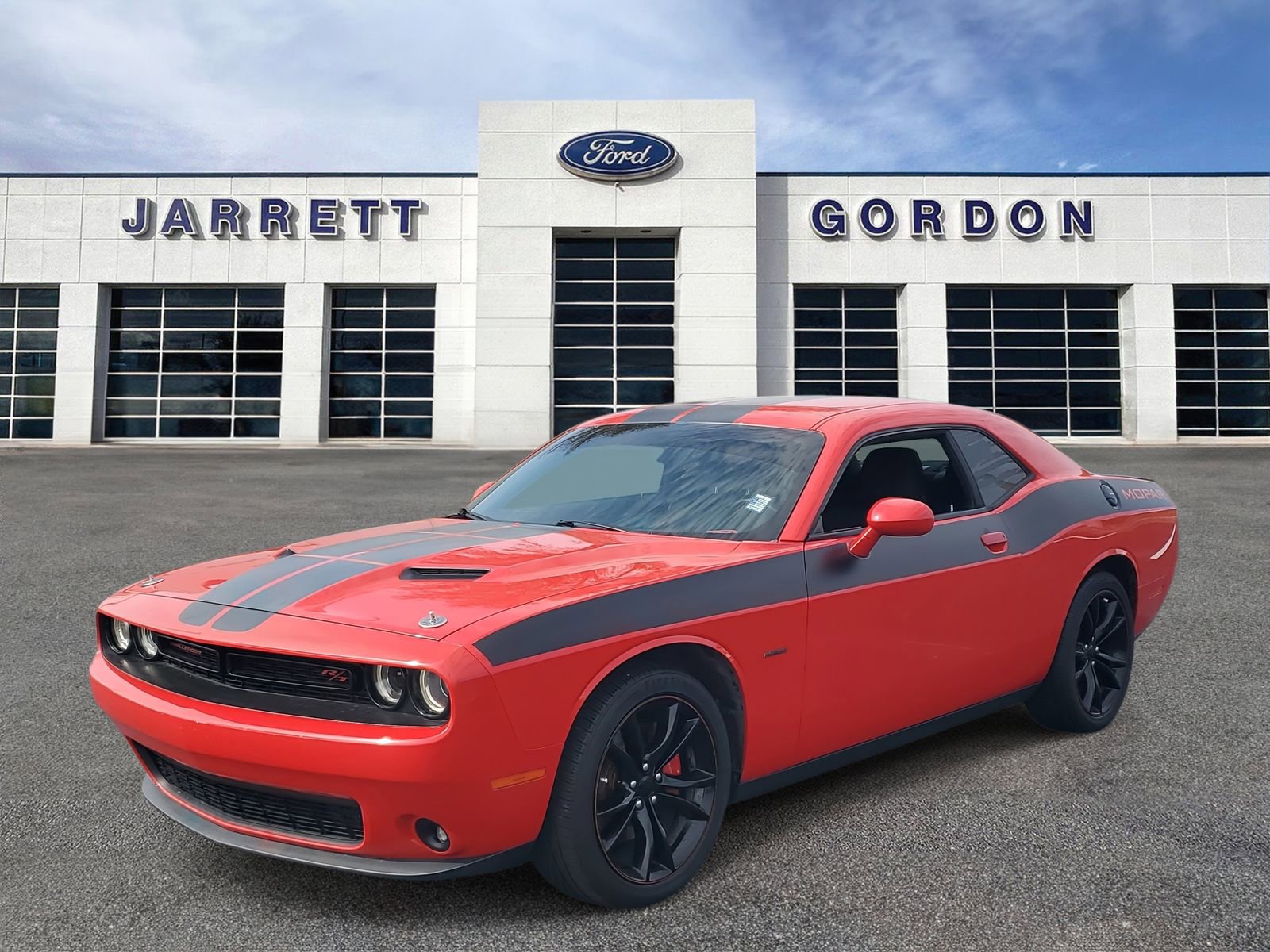 Used 2016 Dodge Challenger R/T w/ Blacktop Package image 2