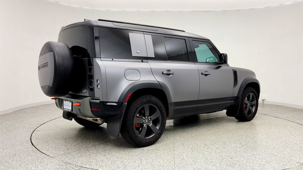 Used 2022 Land Rover Defender 110 X AWD/4WD image 5