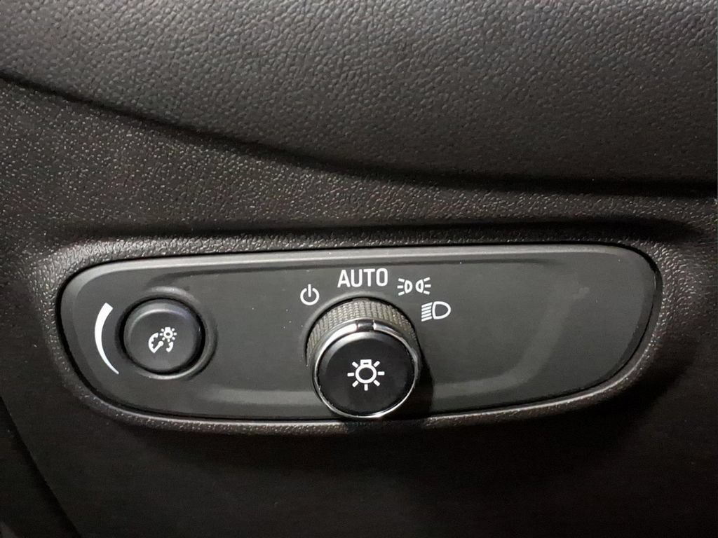 Used 2022 Chevrolet Equinox LT FWD image 16
