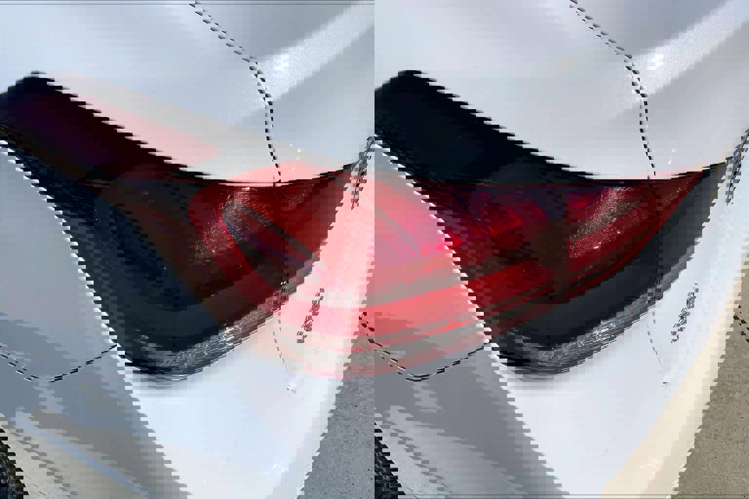 Used 2018 Genesis G80 3.3T Sport image 28