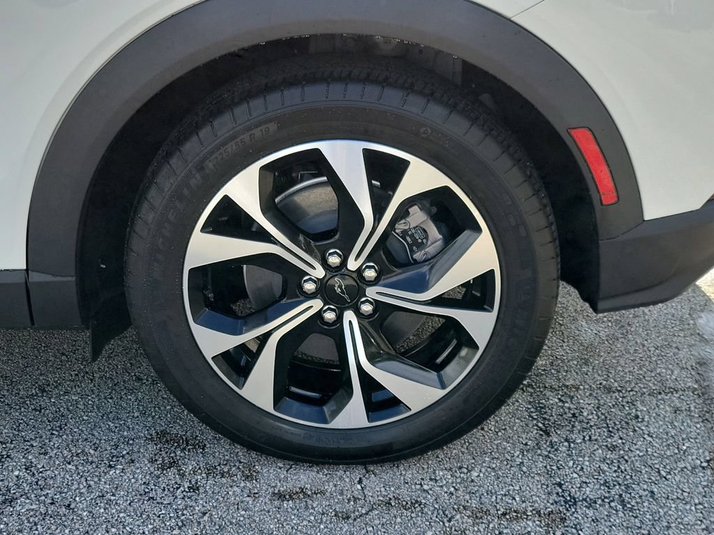 Certified 2025 Ford Mustang Mach-E Select RWD image 5