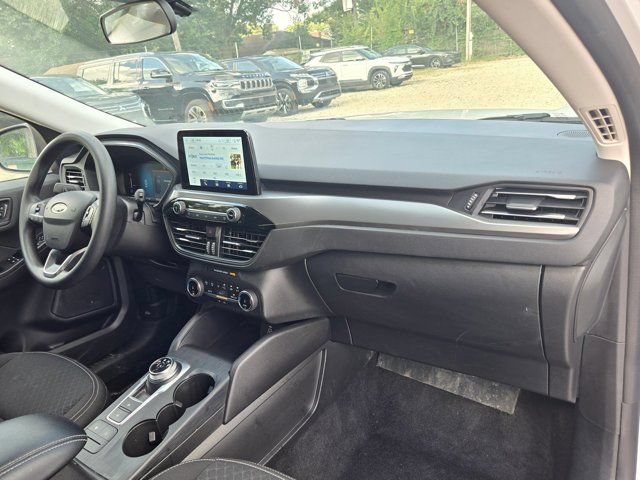 Used 2025 Ford Escape Active AWD/4WD image 30