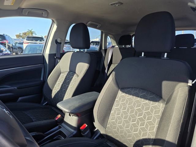 Used 2023 Mitsubishi Outlander Sport ES AWD/4WD image 16