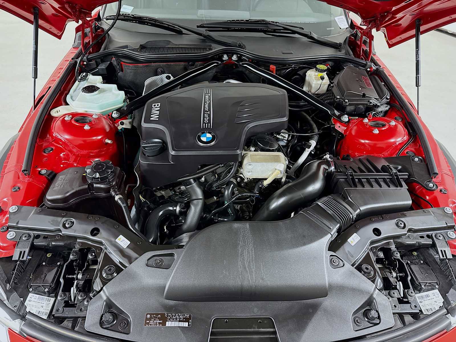 Used 2014 BMW Z4 sDrive28i image 25