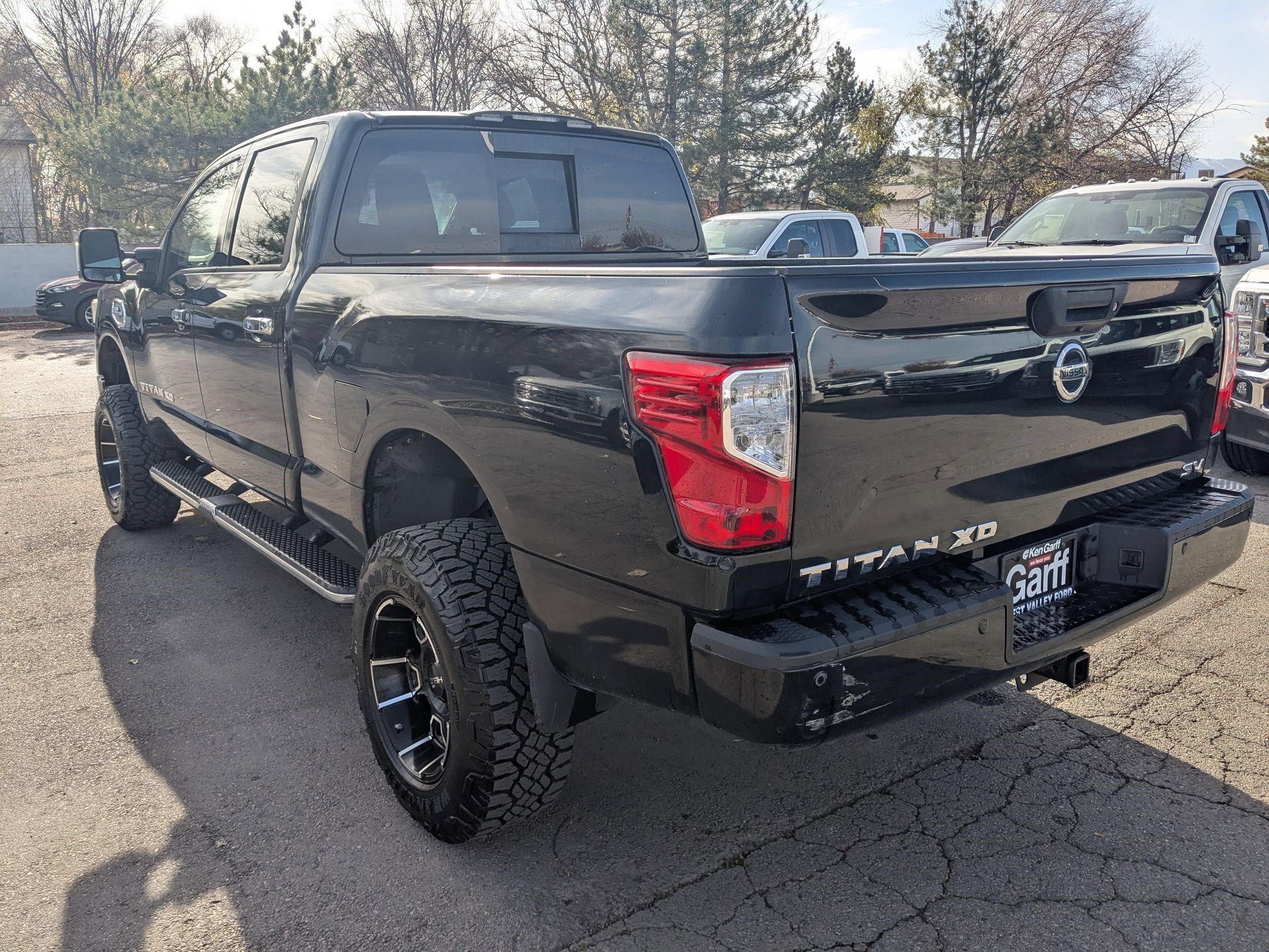 Used 2016 Nissan Titan SV image 8