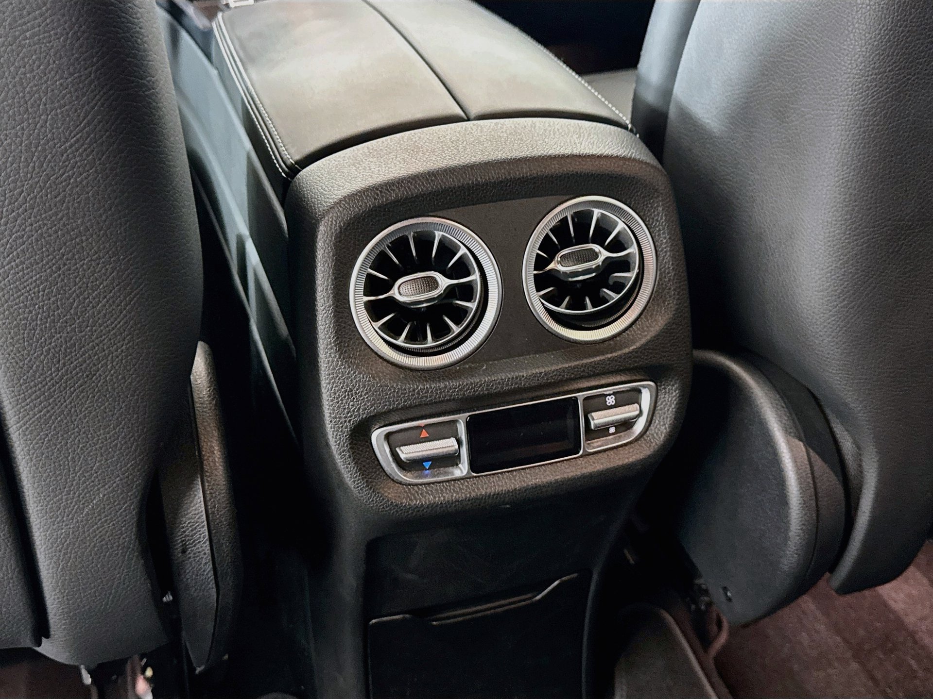 Used 2021 Mercedes-Benz G 550 image 28