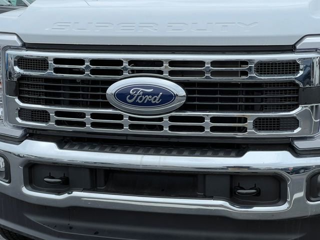 New 2025 Ford F450 XL w/ XL Chrome Package RWD image 28