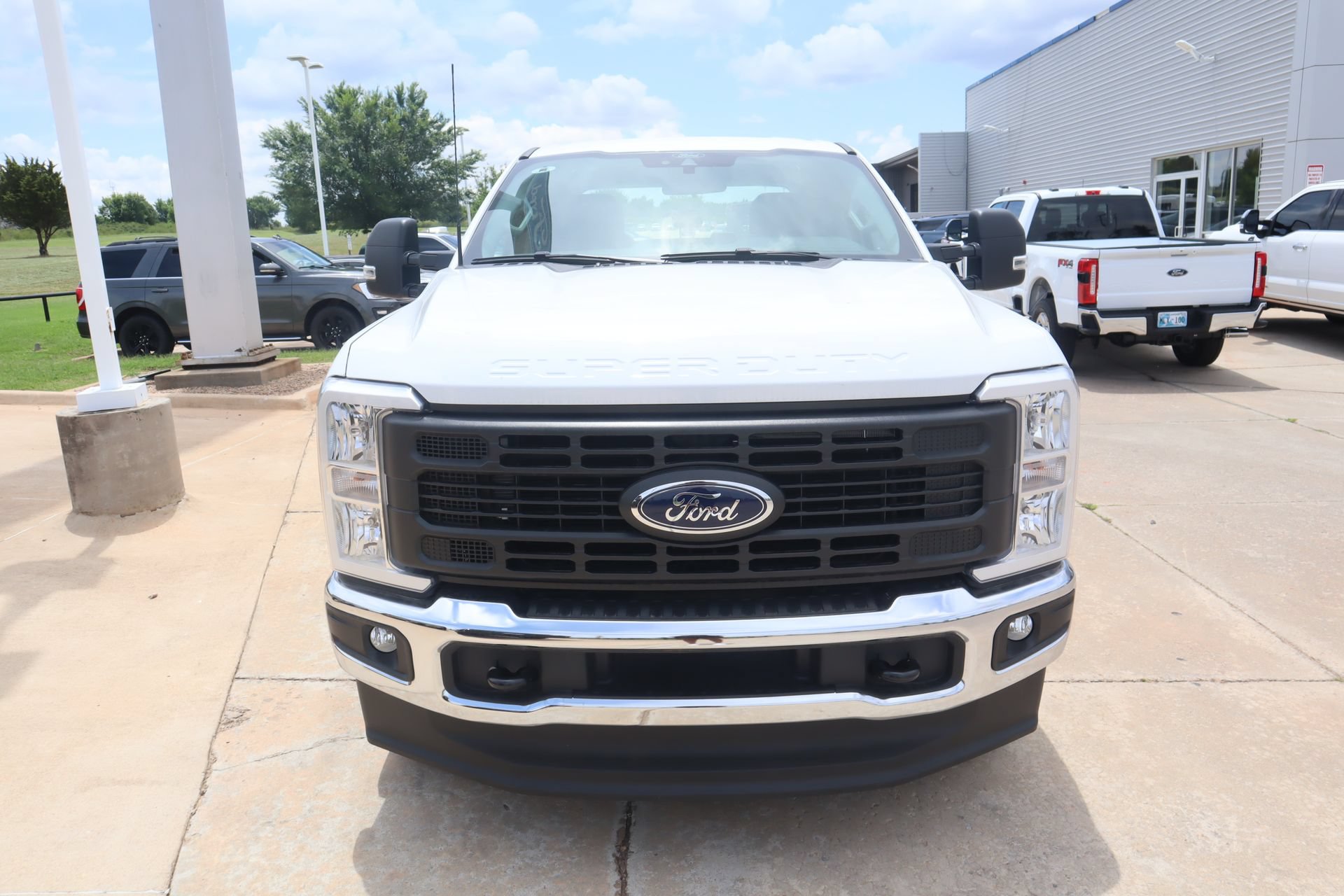 New 2026 Ford F250 XL w/ FX4 Off-Road Package AWD/4WD image 8