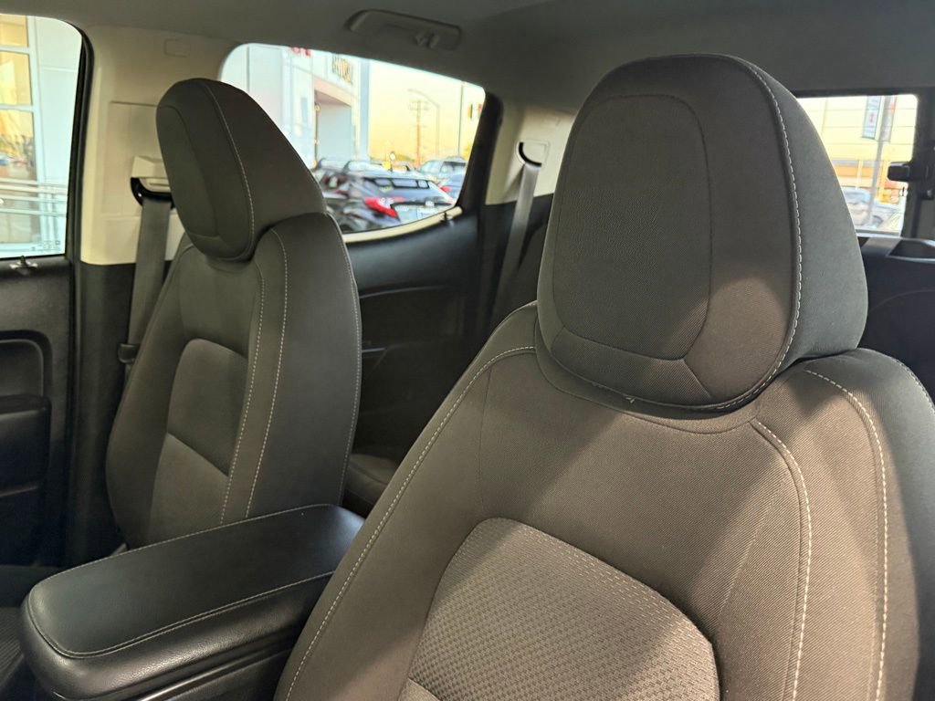 Used 2021 Chevrolet Colorado LT w/ LT Convenience Package image 17