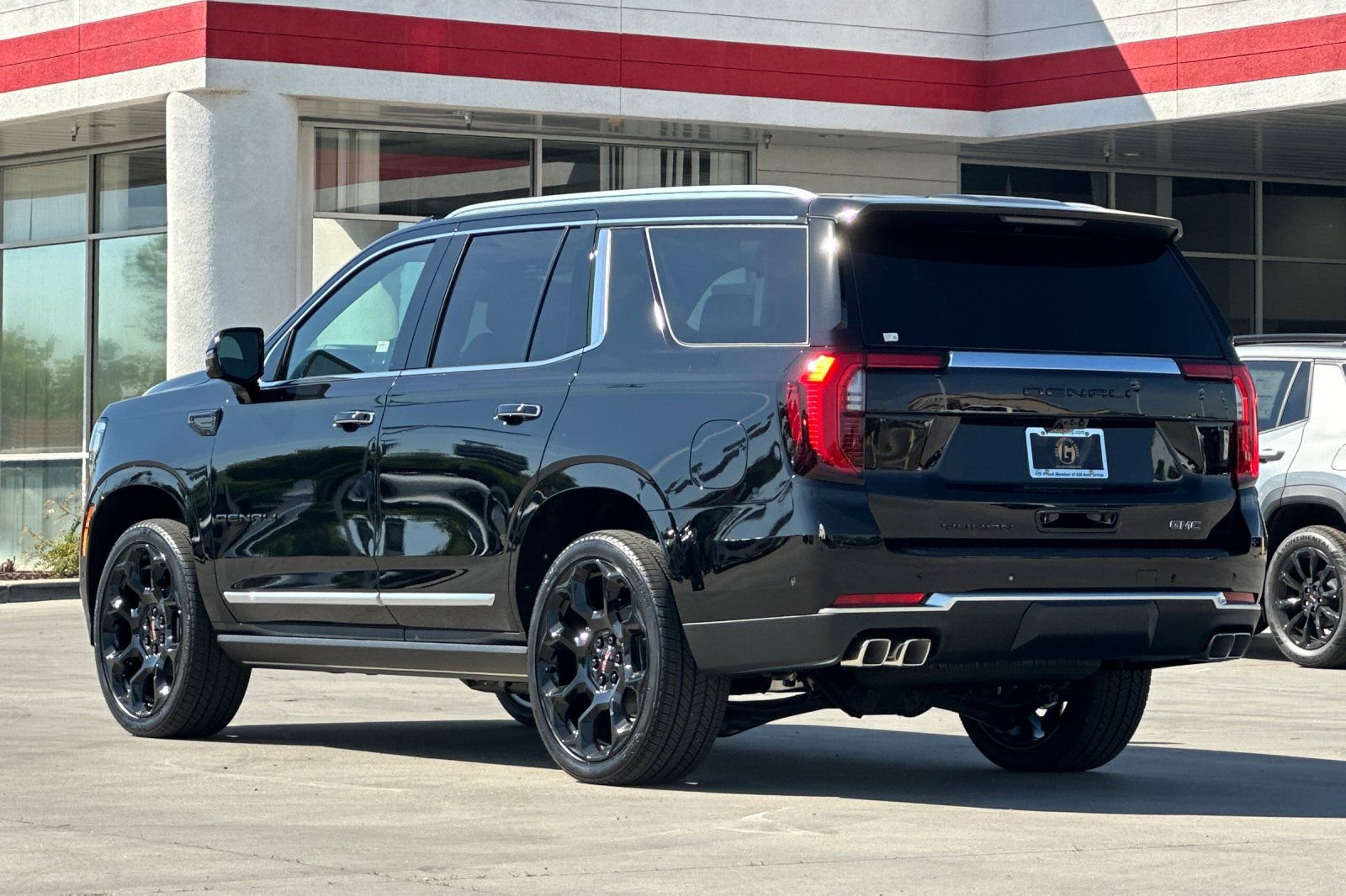 New 2026 GMC Yukon Denali w/ Denali Reserve Package image 4