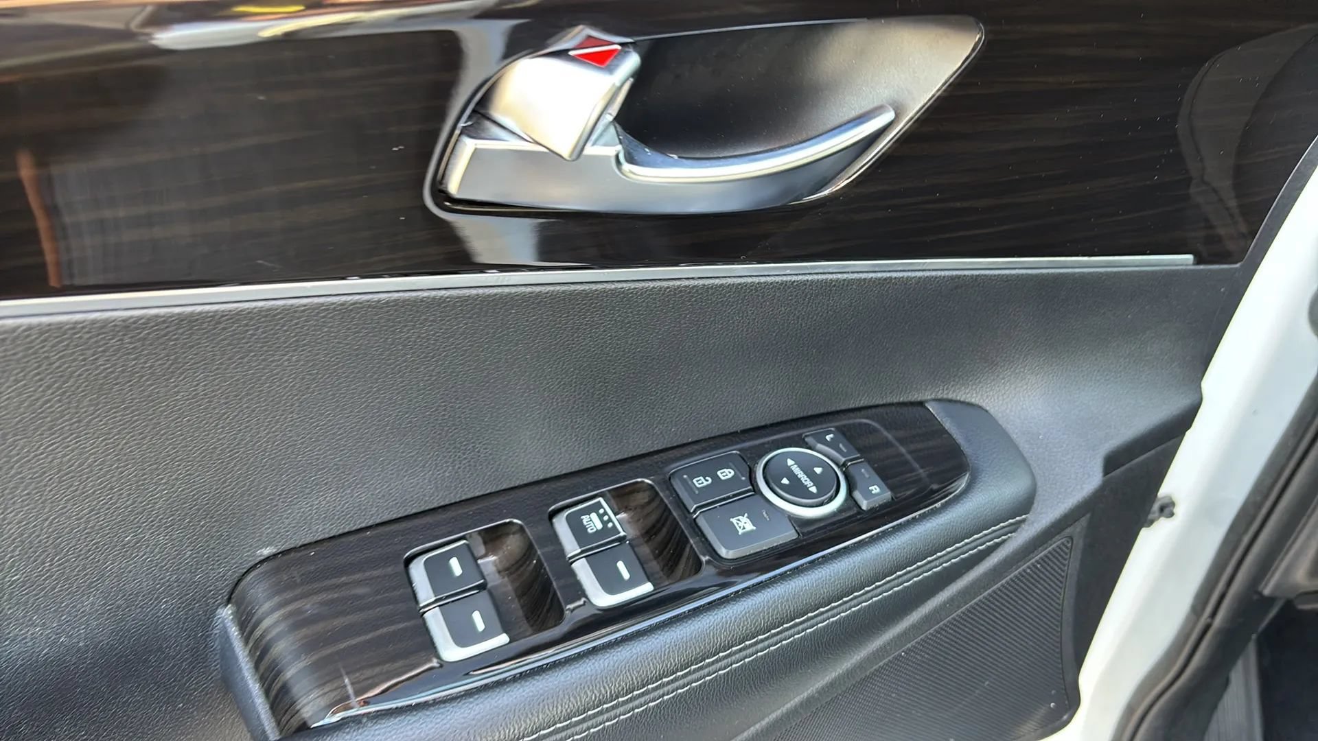 Used 2020 Kia Sorento L FWD image 27