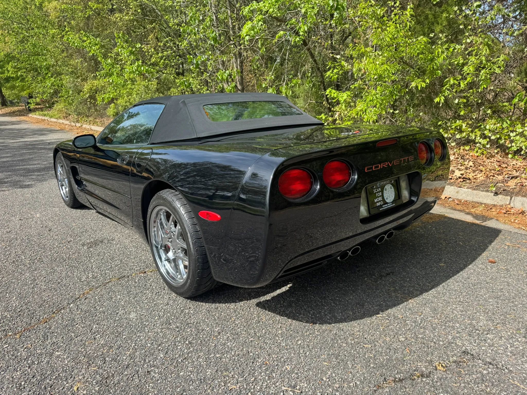 Used 2002 Chevrolet Corvette Convertible w/ Preferred Equipment Group2 image 6