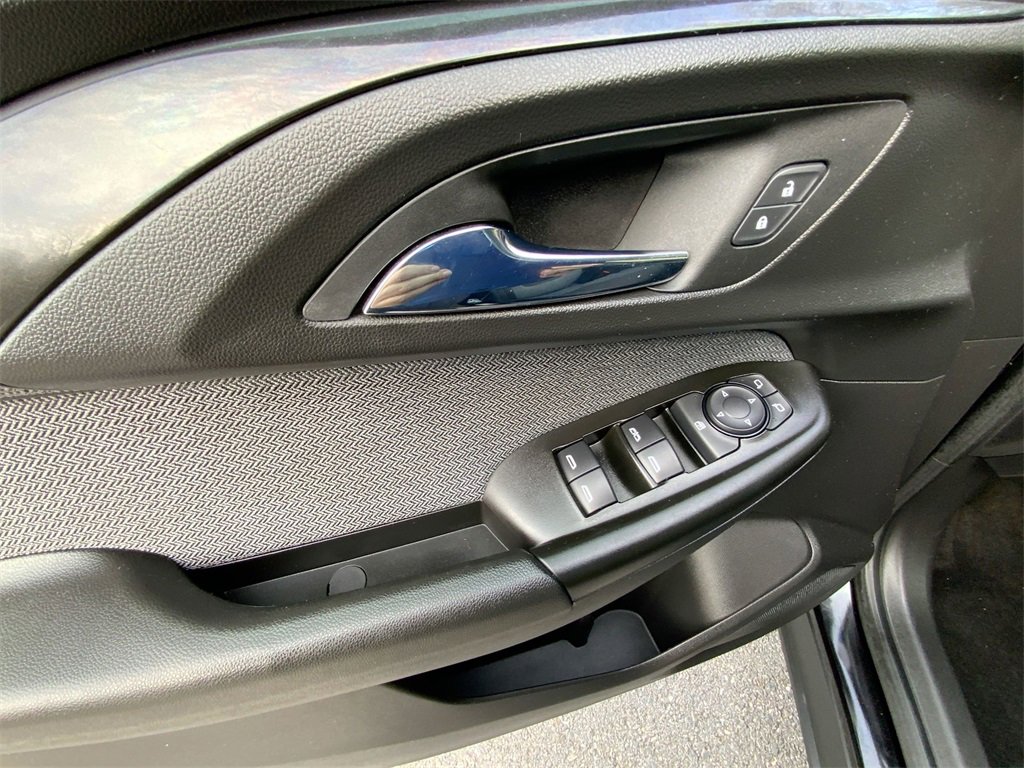 Used 2021 Chevrolet TrailBlazer LT w/ Convenience Package image 21