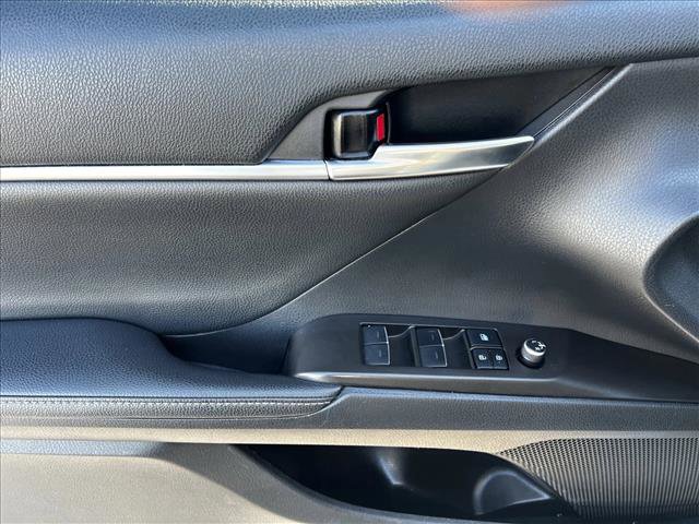 Used 2021 Toyota Camry XSE image 11