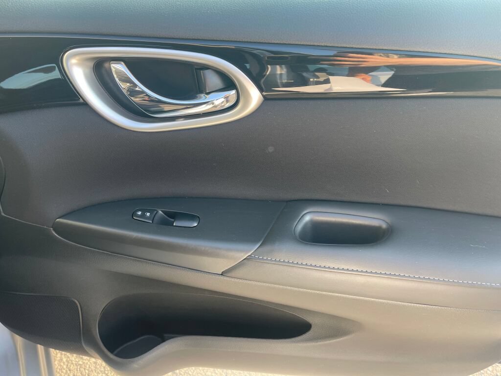 Used 2018 Nissan Sentra SV FWD image 28