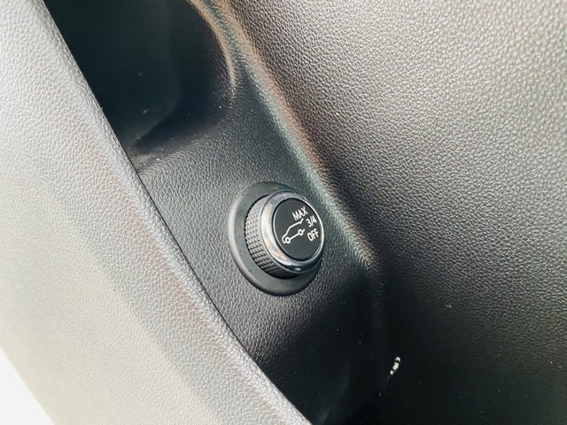 Used 2025 Cadillac XT4 Premium Luxury image 44