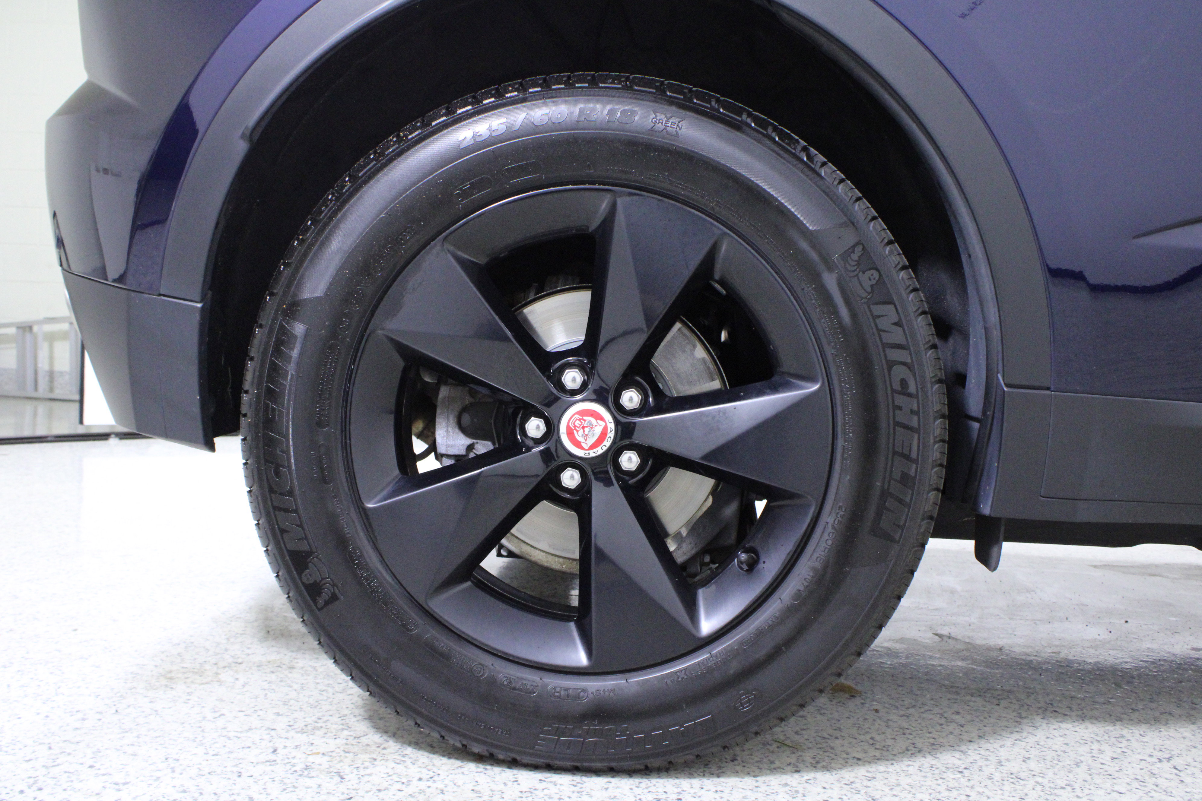 Used 2022 Jaguar E-PACE image 8