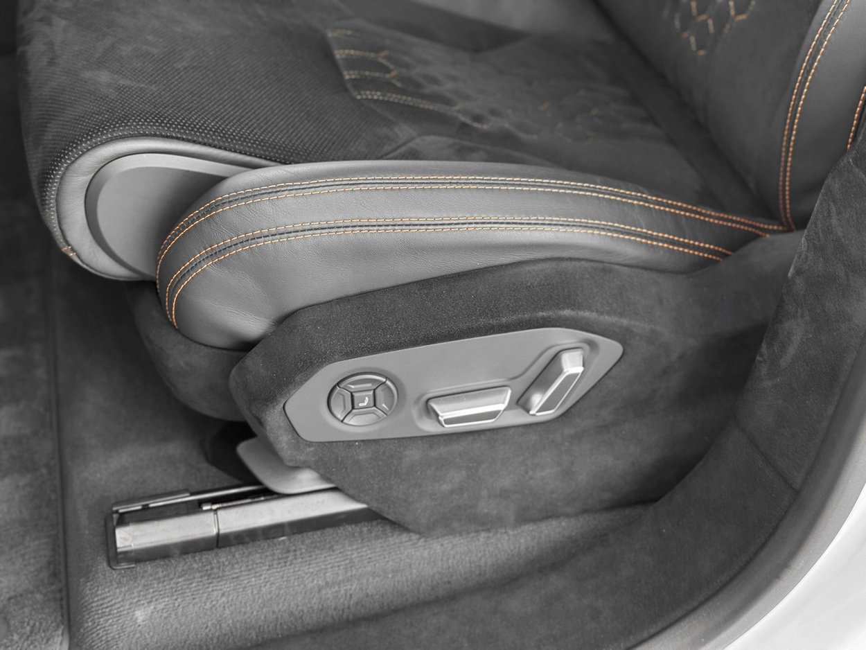 Used 2024 Lamborghini Urus Performante image 14