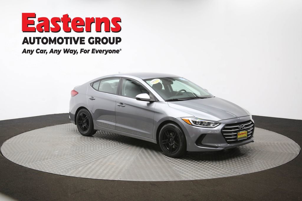 Used 2017 Hyundai Elantra SE w/ Cargo Package image 45