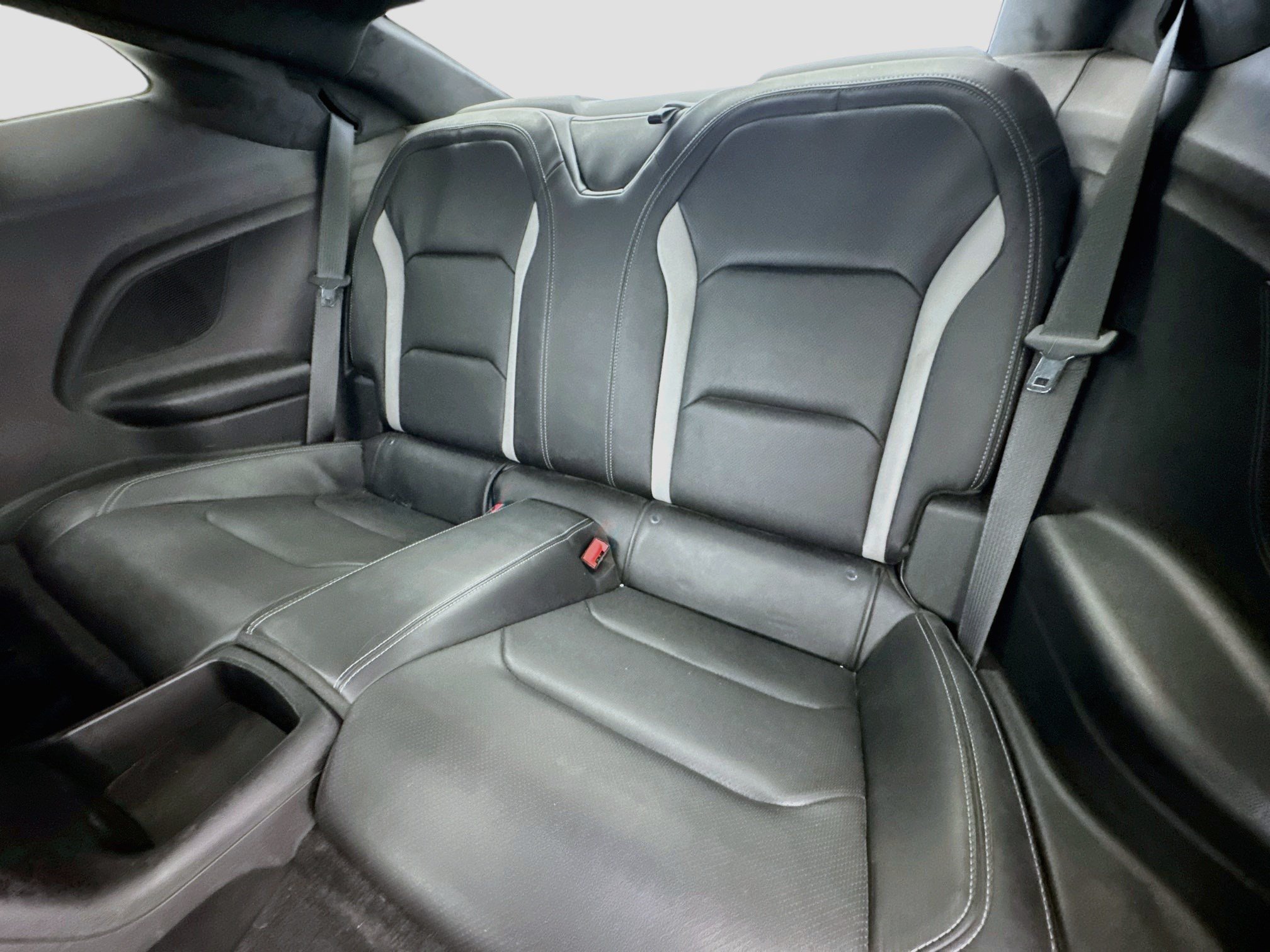Used 2021 Chevrolet Camaro SS RWD image 15