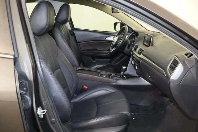 Used 2018 MAZDA MAZDA3 Touring image 19