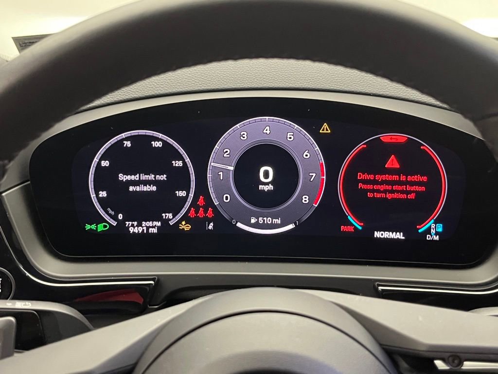 Used 2025 Porsche Cayenne image 11