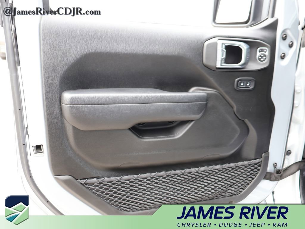 Used 2023 Jeep Wrangler Unlimited w/ Cold Weather Group AWD/4WD image 20
