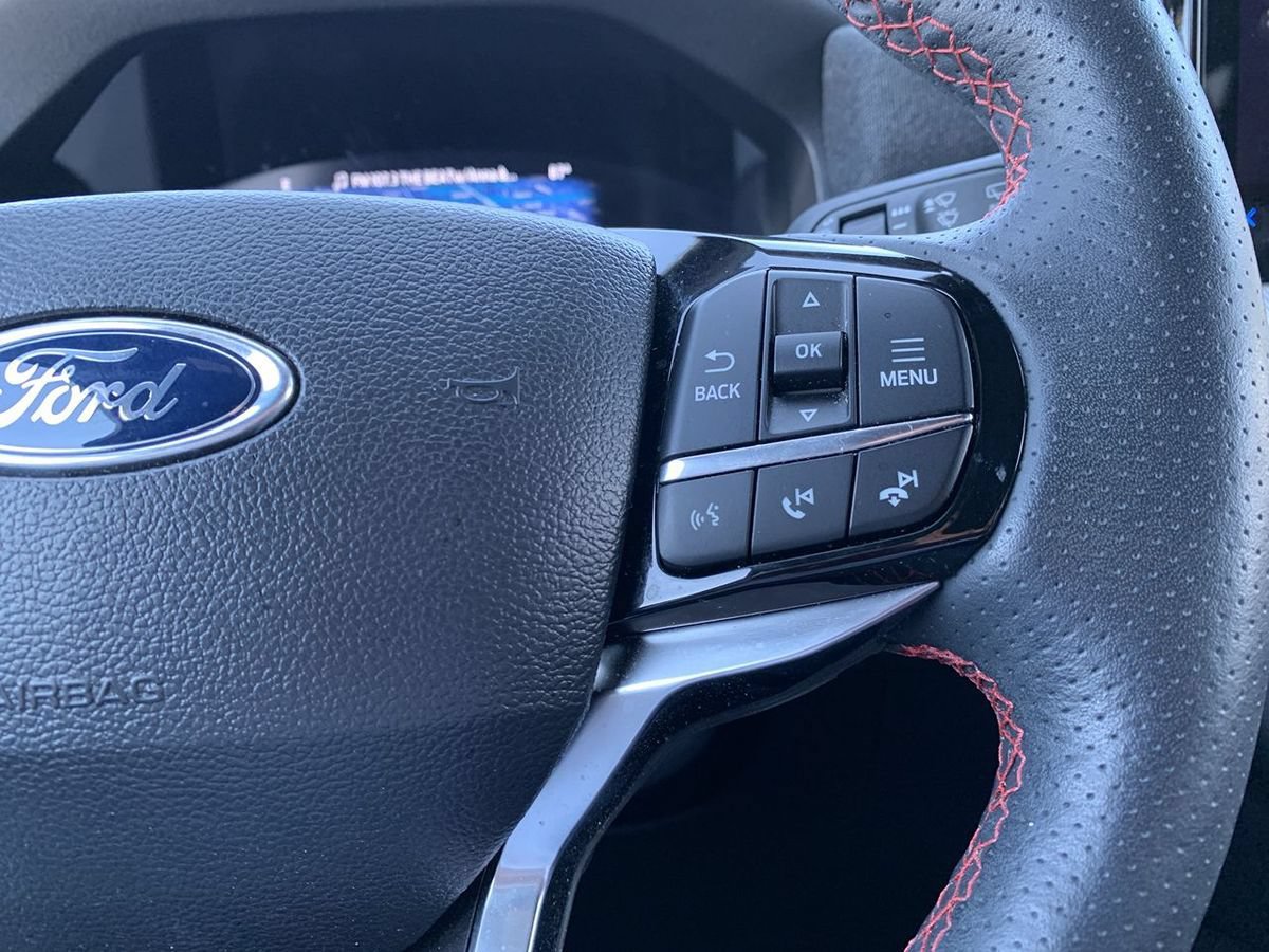 Used 2025 Ford Explorer ST-Line AWD/4WD image 21