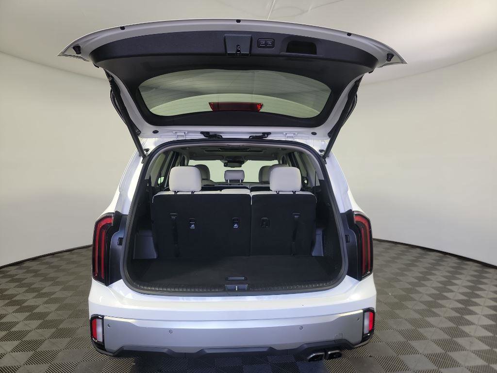 Certified 2023 Kia Telluride EX image 6