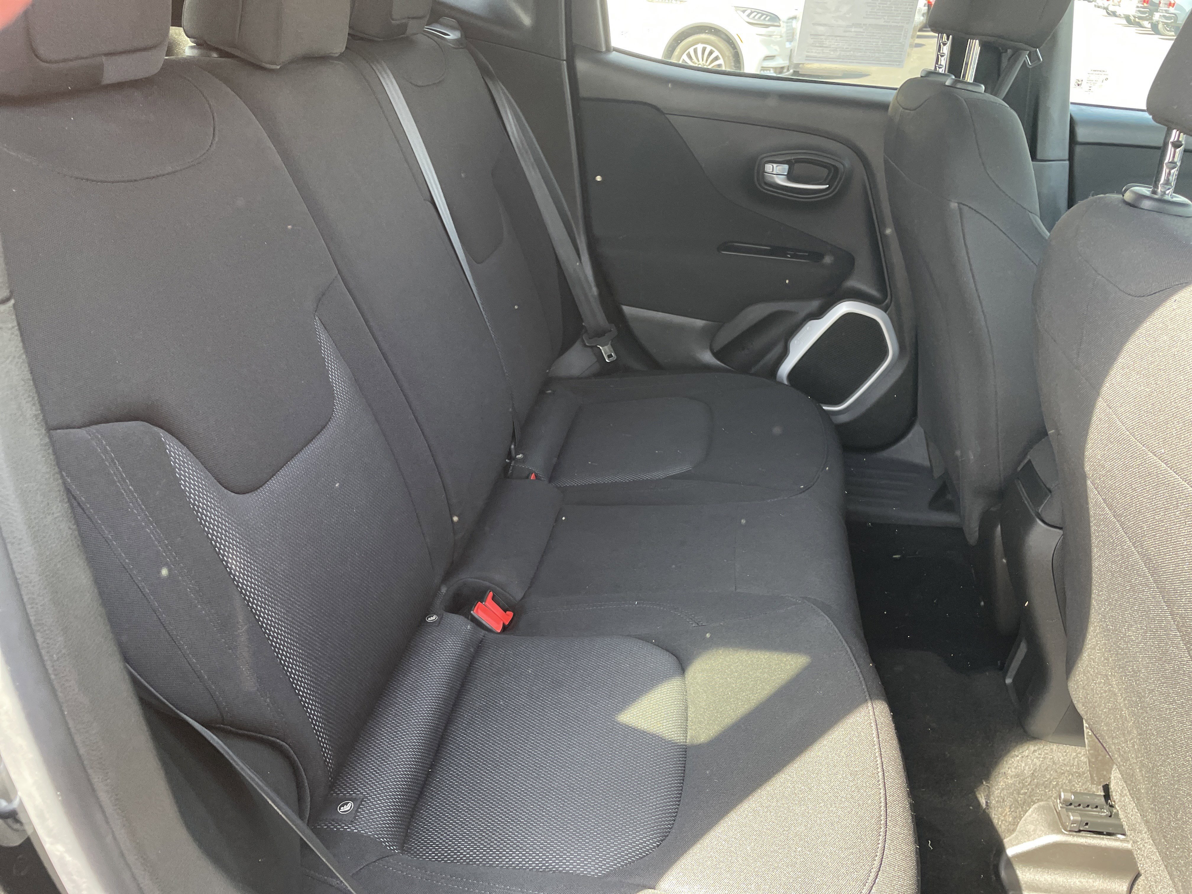 Used 2019 Jeep Renegade Sport w/ Sport Appearance Group image 21