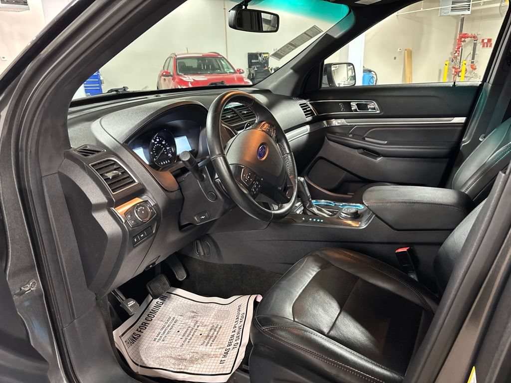 Used 2016 Ford Explorer Sport w/ Equipment Group 401A AWD/4WD image 9