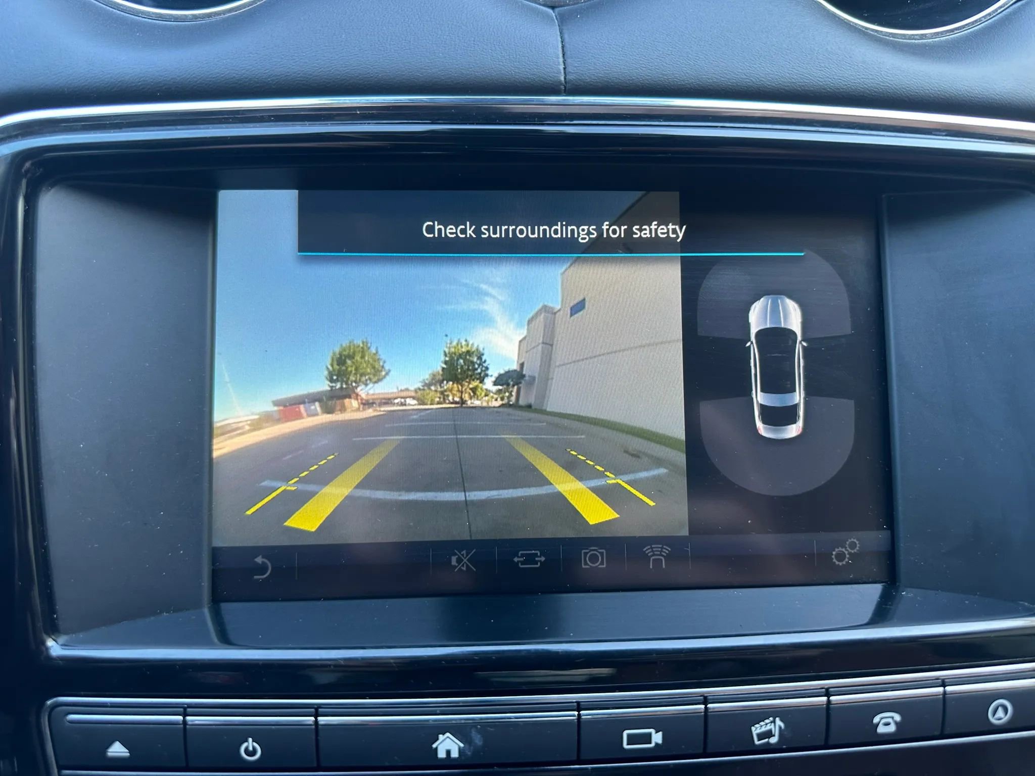 Used 2017 Jaguar XJ L Portfolio AWD/4WD image 45