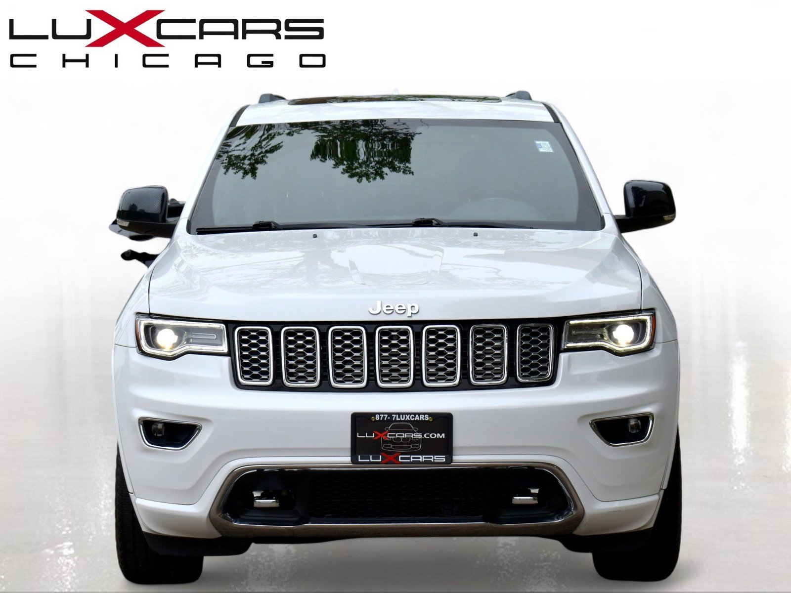 Used 2020 Jeep Grand Cherokee Overland AWD/4WD image 2