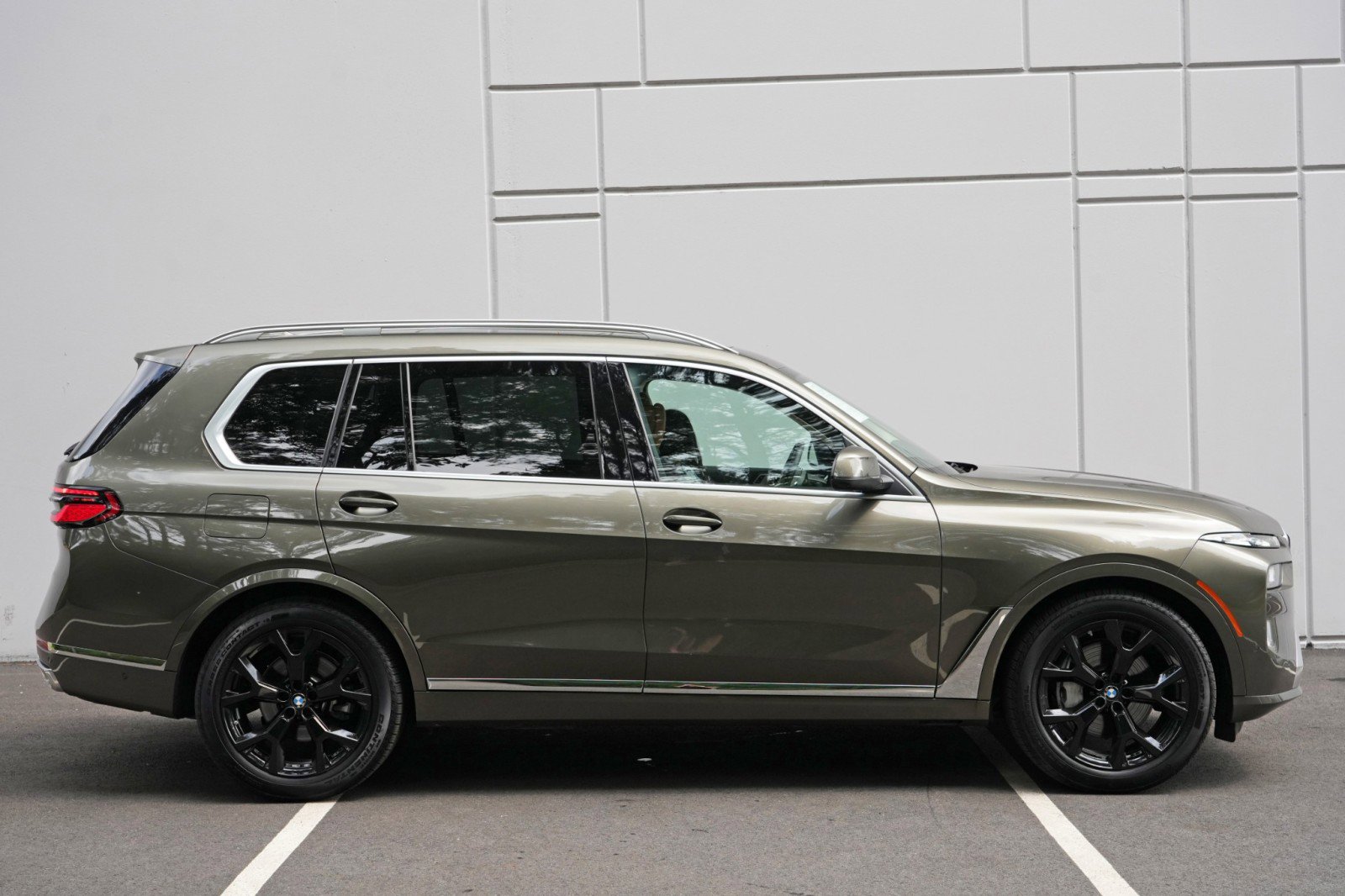 Used 2025 BMW X7 xDrive40i AWD/4WD image 60