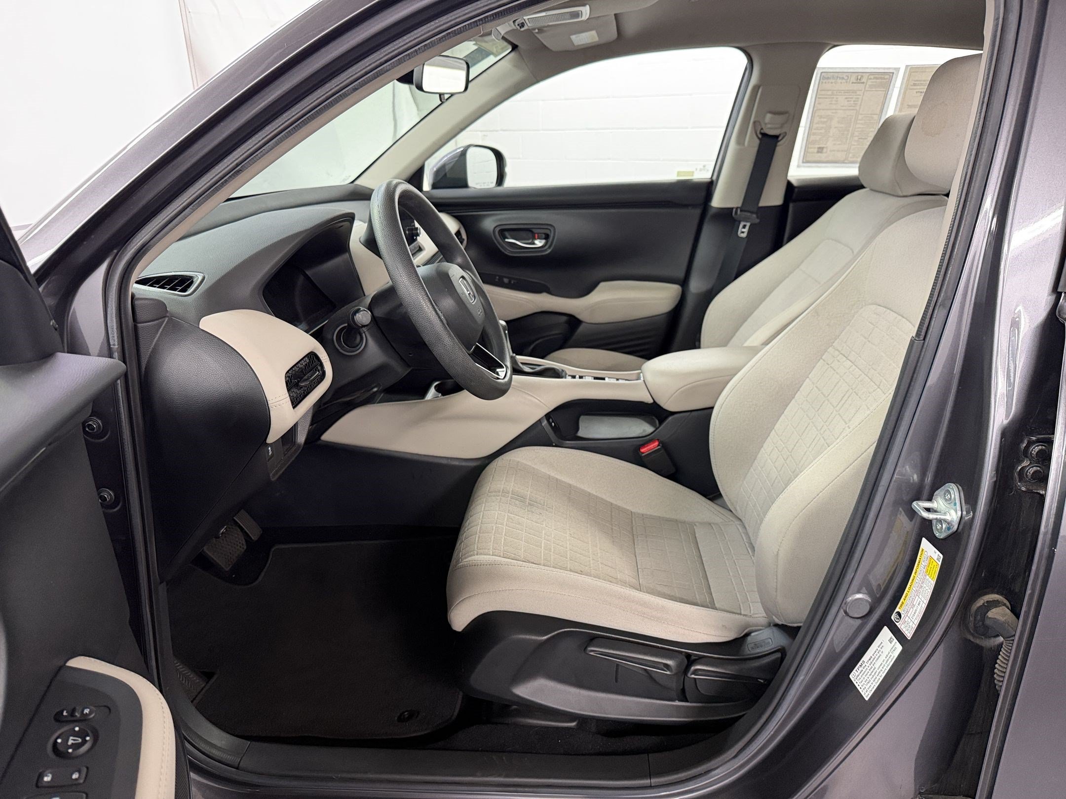 Certified 2024 Honda HR-V LX image 5
