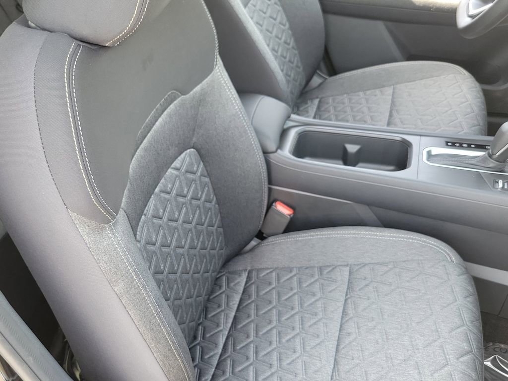 New 2026 Nissan Kicks SV w/ Charging Package FWD image 14
