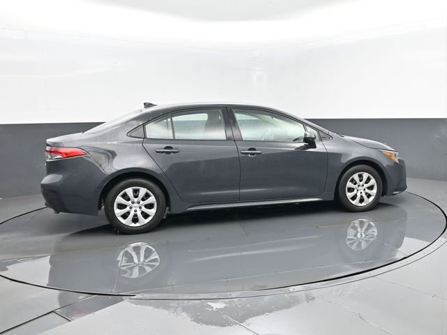 Used 2024 Toyota Corolla LE FWD image 4