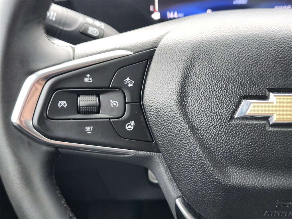 Used 2025 Chevrolet Trax LT w/ Sunroof Package image 27