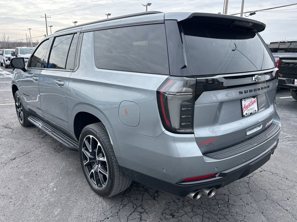 Used 2025 Chevrolet Suburban RST w/ Comfort Package image 7