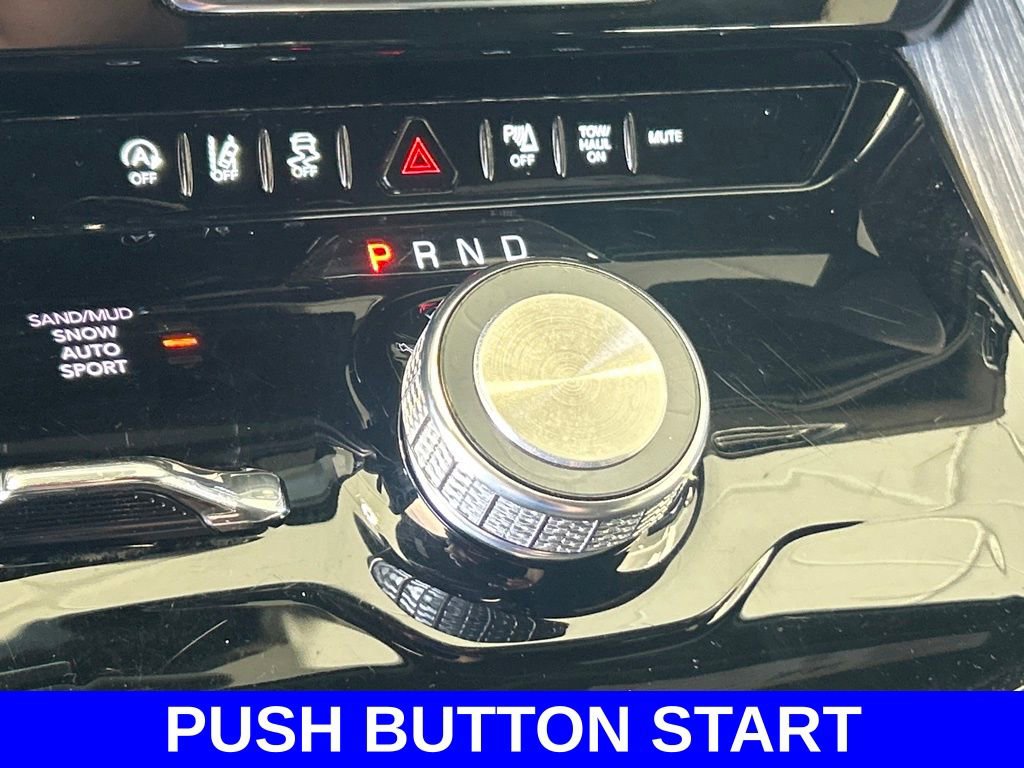 Used 2024 Jeep Wagoneer L Series II w/ Flexible Seating Group image 14