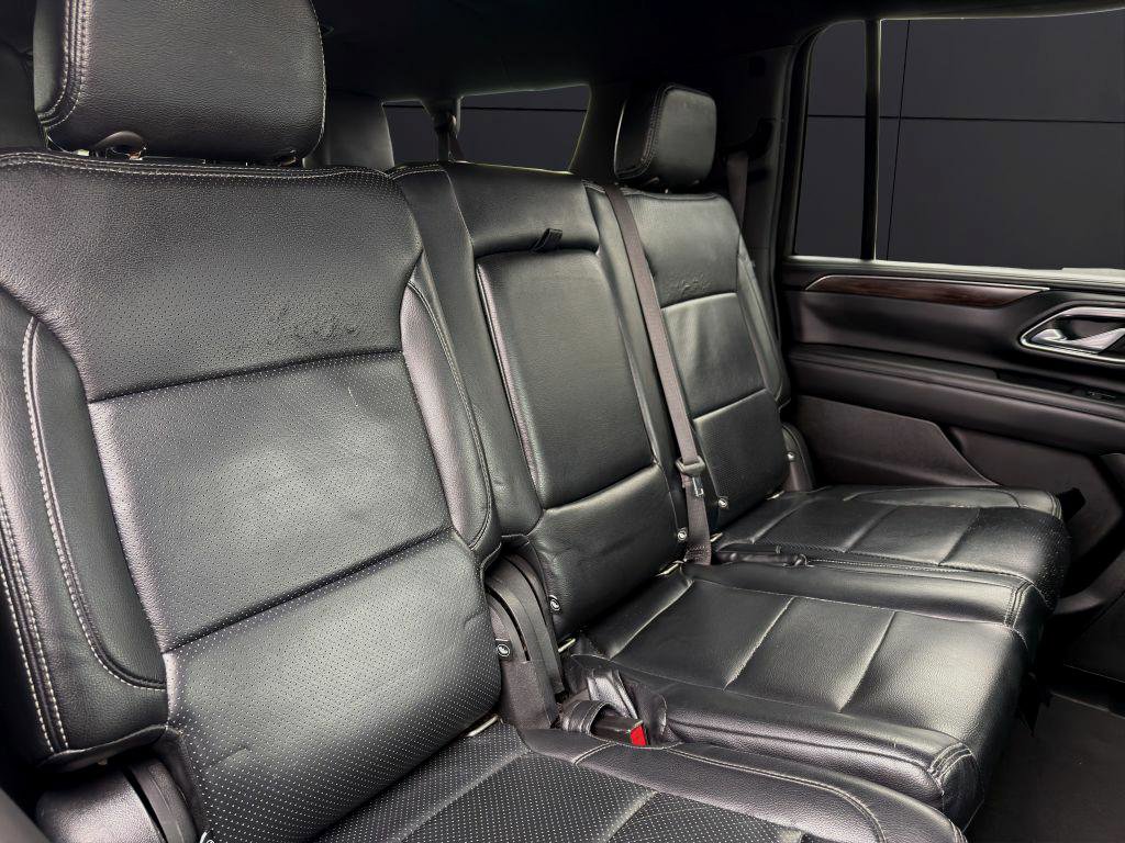 Used 2023 Chevrolet Suburban LT image 19